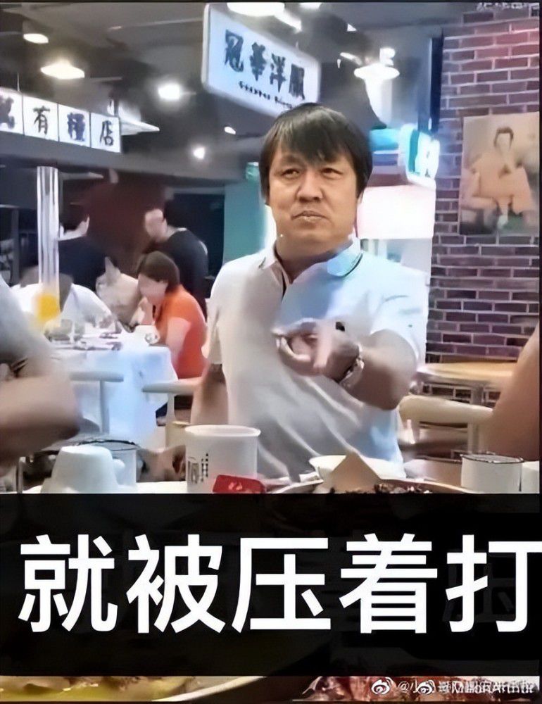 李晓芬从冰箱里拿出一瓶果汁，笑嘻嘻的对叶辰说道：叶辰哥哥，家里没人喝酒，咱们就用果汁代替吧。